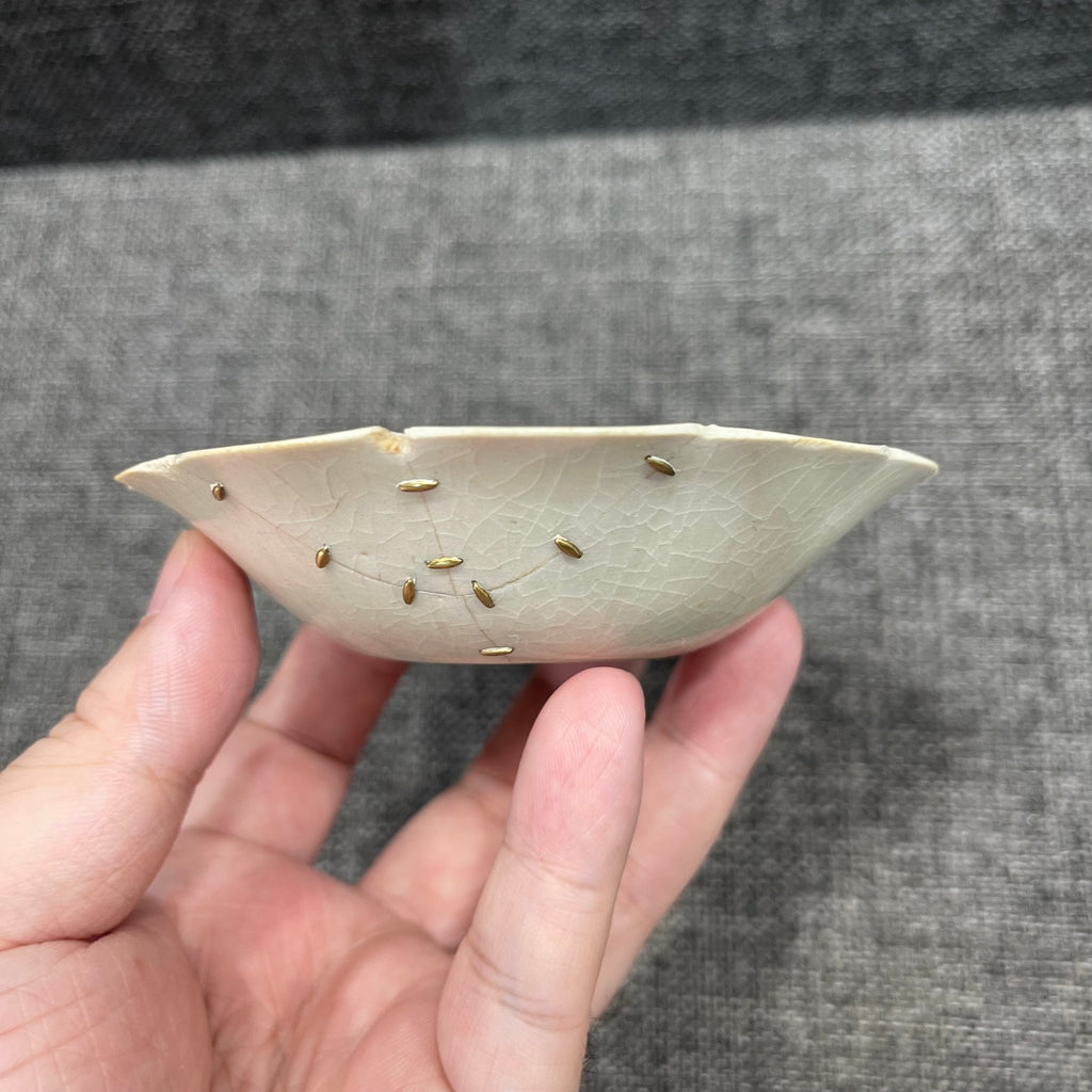 Futian Kiln, small tea saucer from the Song Dynasty, repaired with brass rivets