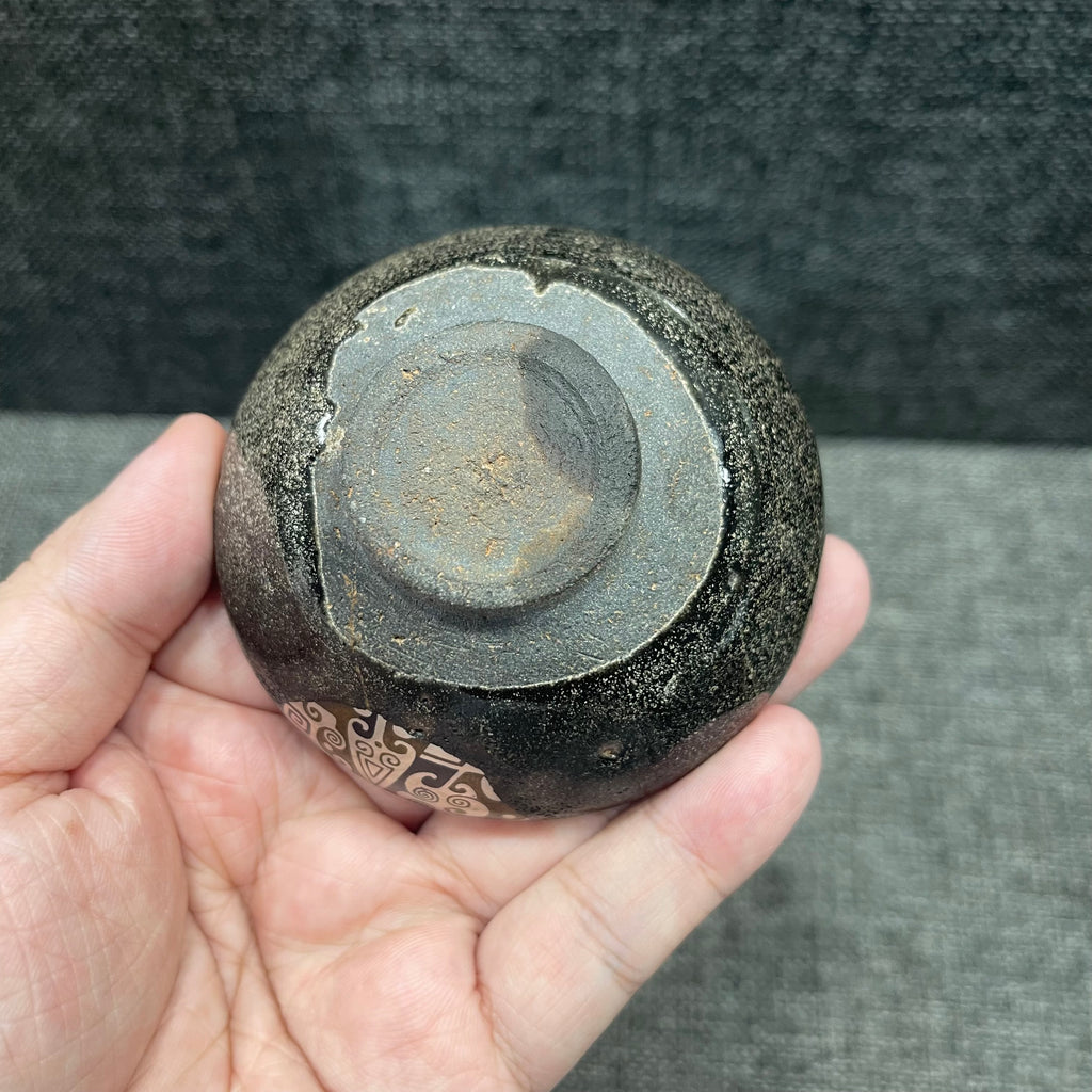 Small grey shell tea cup from the Song Dynasty, with inlaid gold and silver craftsmanship