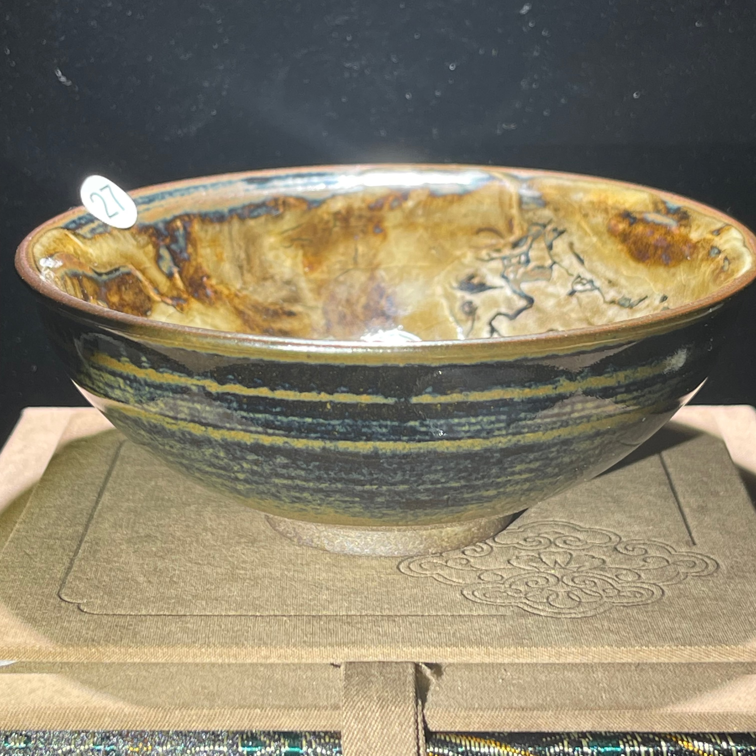 Mountain Dwelling Carving Master Cup, a custom collaboration by Master Lin and Master Chen