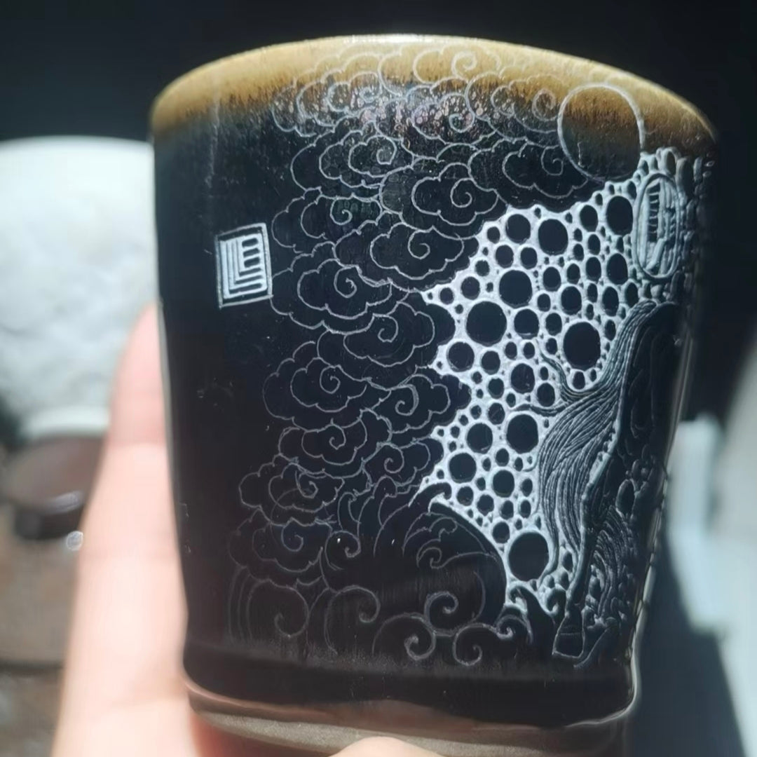 A magnificent steed, hand-carved Jianzhan tea cup