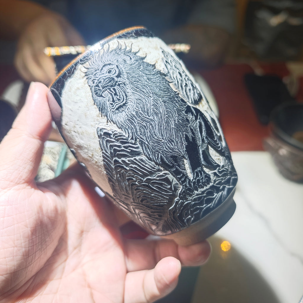 Hand-carved African lion pattern, Jianzhan tea cup handicraft