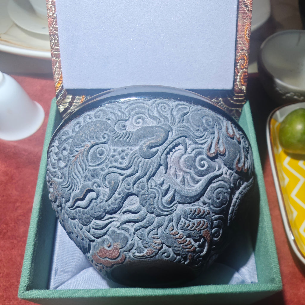 Heavy-duty carving, five-clawed dragon tea cup